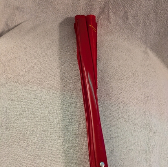 Vibrant Red Handheld Fan with Dragon Design - Picture 13 of 14